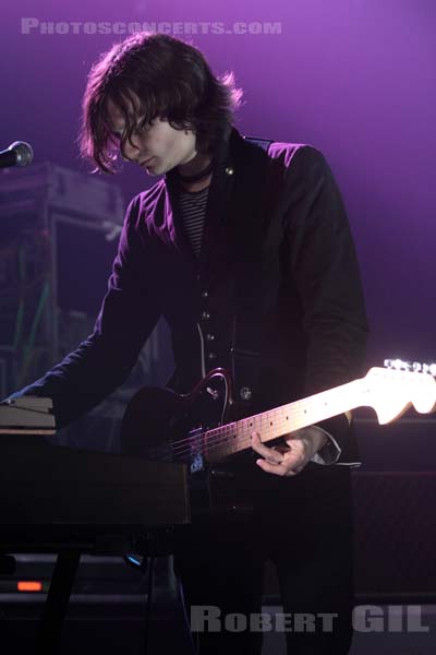 I LIKE TRAINS - 2009-03-07 - PARIS - Le Bataclan - Guy Bannister